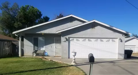 135 N 15th St, Chowchilla, CA 93610 photo 1
