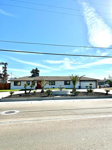 235 S Fowler Ave, Fowler, CA 93625 photo 1