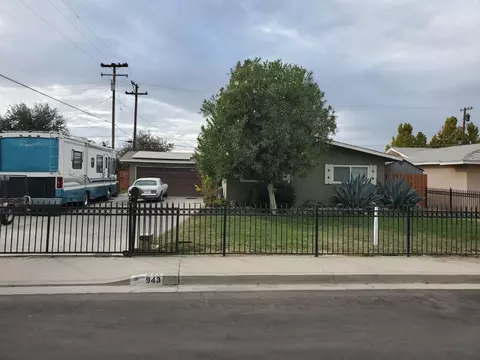 943 Avocado Dr, Lemoore, CA 93245 photo 1