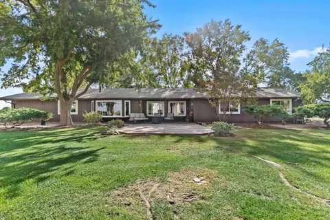 6560 N Bethel Ave, Clovis, CA 93619 photo 1