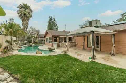 115 Laverne Ave, Clovis, CA 93611 photo 1