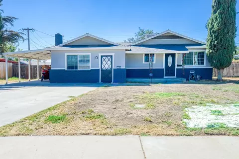261 W Hazelwood Dr, Lemoore, CA 93245 photo 1