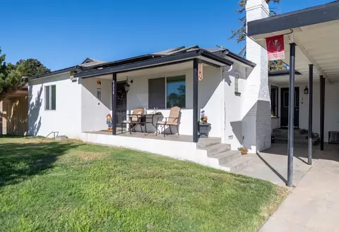 1038 E Cross Ave, Tulare, CA 93274 photo 1
