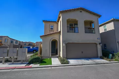 2570 Legacy Dr, Clovis, CA 93612 photo 1