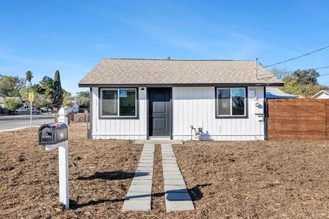 206 G St, Lemoore, CA 93245 photo 1