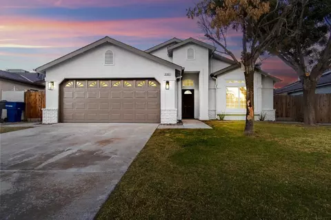 806 Pasteur St, Hanford, CA 93230 photo 1