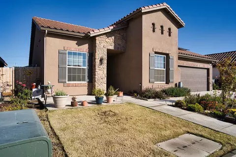 6060 E Kerckhoff Ave, Fresno, CA 93727 photo 1