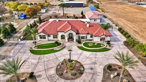 17194 Karen Rd, Madera, CA 93636 photo 1