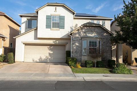 1773 N Mont Blanc Ln, Clovis, CA 93619 photo 1