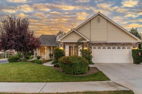 448 Prescott Ave, Clovis, CA 93619 photo 1