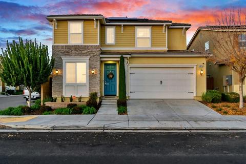 3475 Richmond Ave, Clovis, CA 93619 photo 1