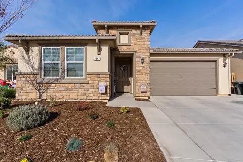 3647 Saginaw Ave, Clovis, CA 93619 photo 1