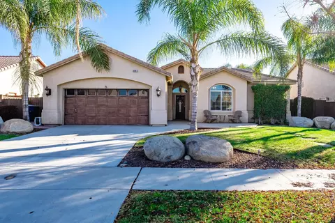696 Crescent Ln, Lemoore, CA 93245 photo 1