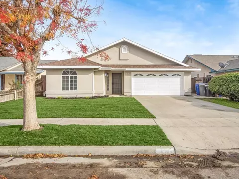 754 Basil Ct, Lemoore, CA 93245 photo 1