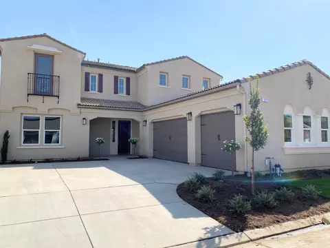 522 Bloom Ln, Clovis, CA 93619 photo 1
