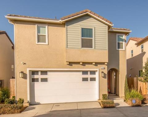 2770 Parkwall Ln, Clovis, CA 93619 photo 1