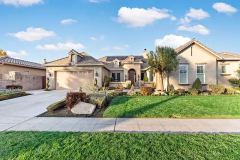153 Quincy Ave, Clovis, CA 93619 photo 1