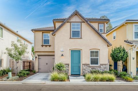 3792 Savant Ln, Clovis, CA 93619 photo 1