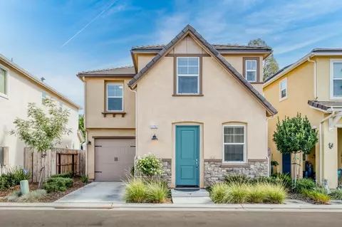 3792 Savant Ln, Clovis, CA 93619 photo 1