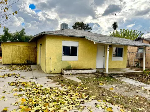 72 E Lorena Ave, Fresno, CA 93706 photo 1
