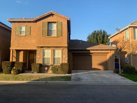 823 Beauregard Ln, Clovis, CA 93619 photo 1