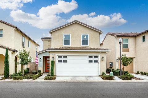 3648 Parkstone Way, Clovis, CA 93619 photo 1