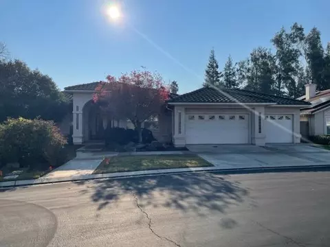120 East Loop, Madera, CA 93637 photo 1