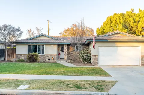 682 E Stuart Ave, Fresno, CA 93710 photo 1