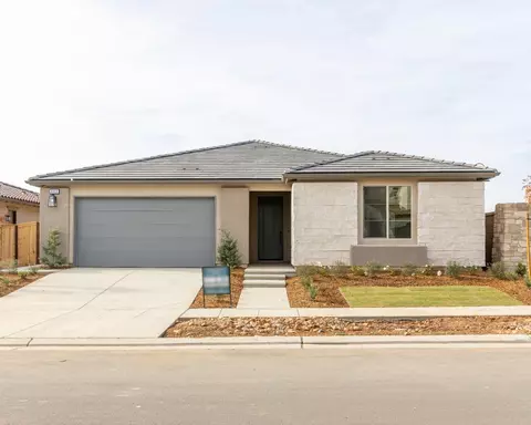 4468 Crown Bluffs Dr, Madera, CA 93636 photo 1