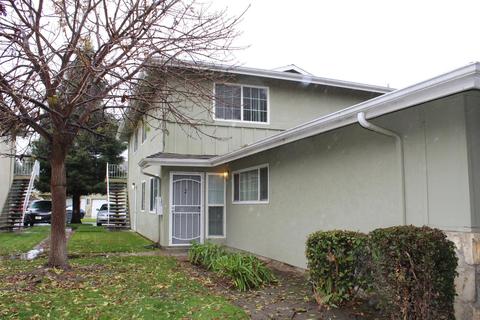 2312 Peach Ave #2, Clovis, CA 93612 photo 1