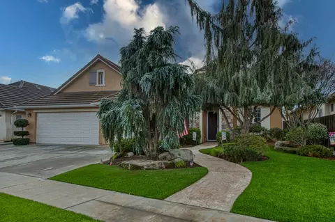 2968 Browning Ave, Clovis, CA 93611