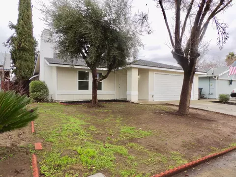 4624 W Feemster Ave, Visalia, CA 93277 photo 1