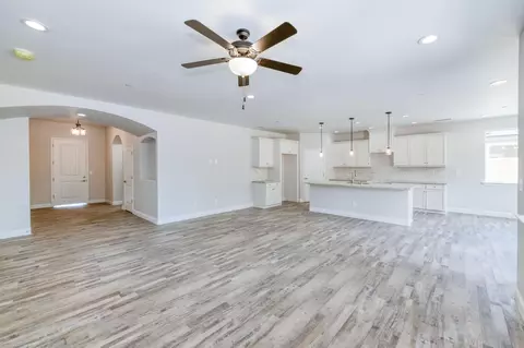 15848 W Regal Ave, Kerman, CA 93630 photo 1