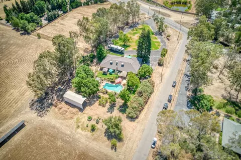 12454 Auberry Rd, Clovis, CA 93619 photo 1