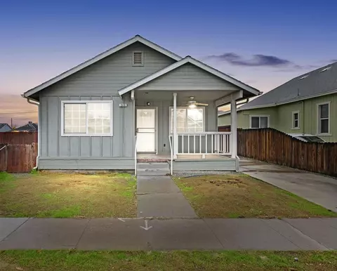 249 Jackson St, Coalinga, CA 93210 photo 1