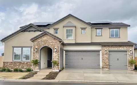 405 Bloom Ln, Clovis, CA 93619 photo 1