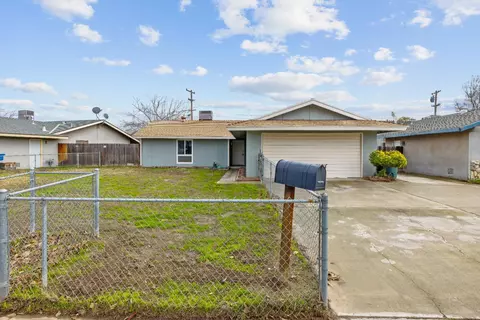 1015 Aspen Ln, Lemoore, CA 93245 photo 1