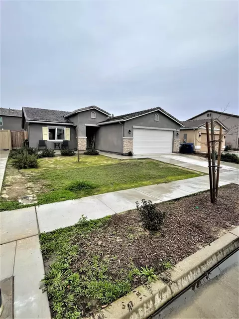 543 Rebeca Ave, Sanger, CA 93657 photo 1