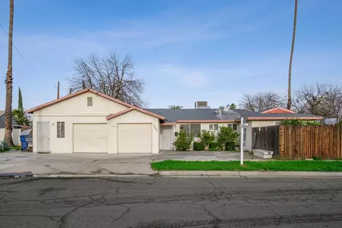 2327 E Donner Ave, Fresno, CA 93726 photo 1