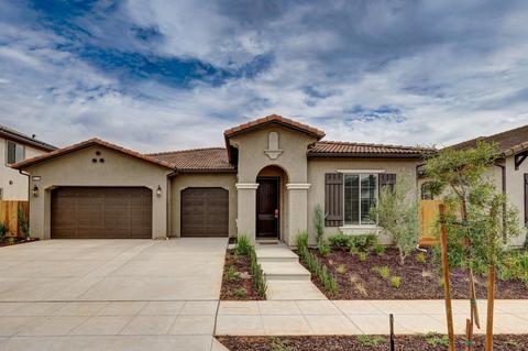 1769 N Carson Ave, Clovis, CA 93619 photo 1