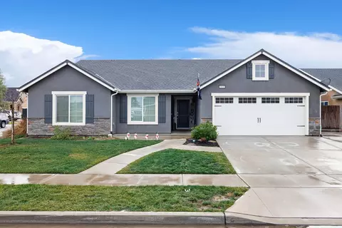 3133 4th St, Sanger, CA 93657 photo 1