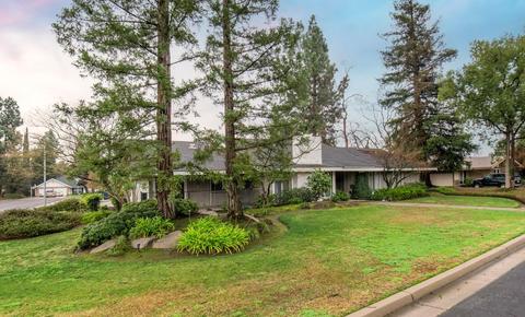 2082 Alamos Ave, Clovis, CA 93611 photo 1