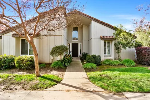 1916 Cougar Ln, Clovis, CA 93611 photo 1