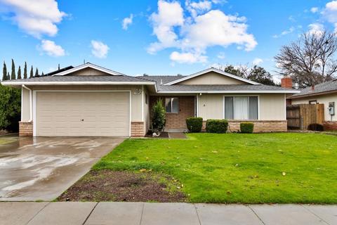 1320 Adler Dr, Clovis, CA 93612 photo 1