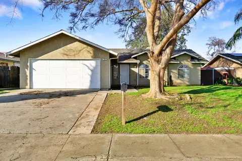 73 Redwood Ave, Sanger, CA 93657 photo 1