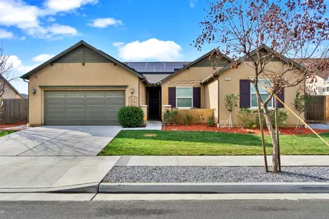 1051 Geneva Dr, Lemoore, CA 93245 photo 1