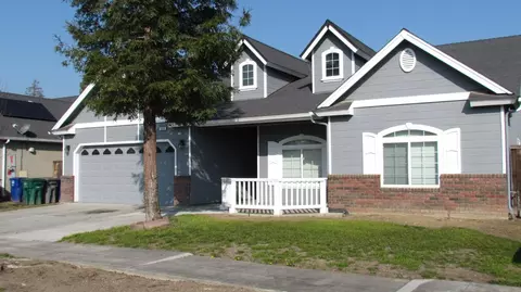 394 E Beech Ave, Reedley, CA 93654 photo 1