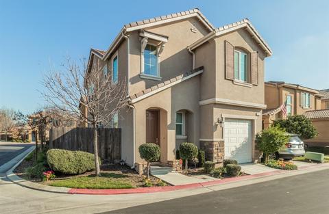3311 Alps Ln, Clovis, CA 93619 photo 1