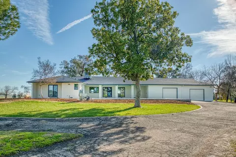 13893 E Teague Ave, Clovis, CA 93619