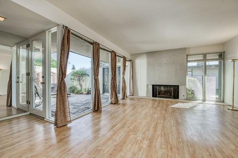 533 W Scott Ave, Fresno, CA 93704